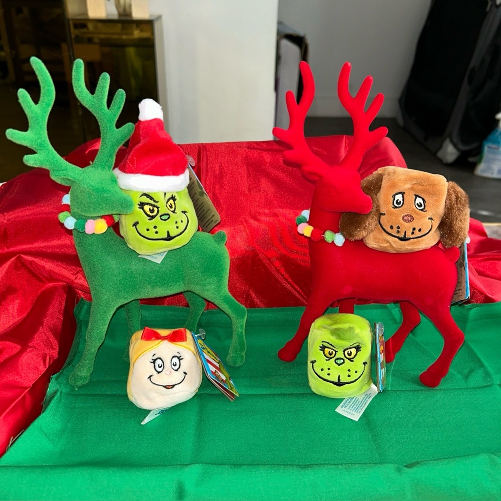 Set of 4 Dr Seuss The Grinch Mallows Mini Bean Bag Plush